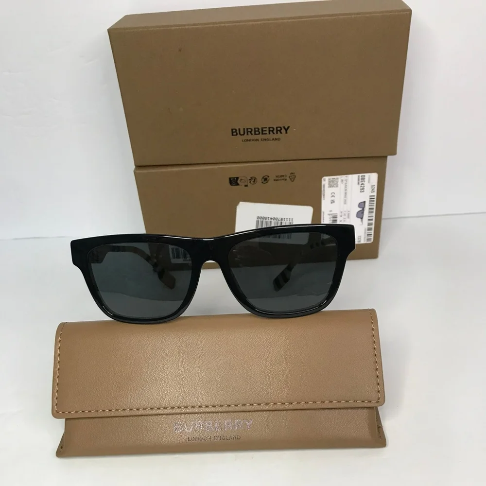 - New 💯 Original Burberry Grey Square Sunglasses BE4293 380687 56.